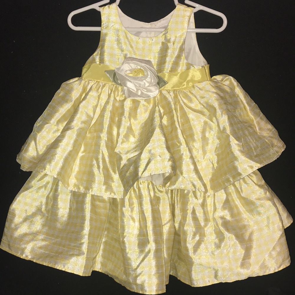 Shiny yellow flower dress